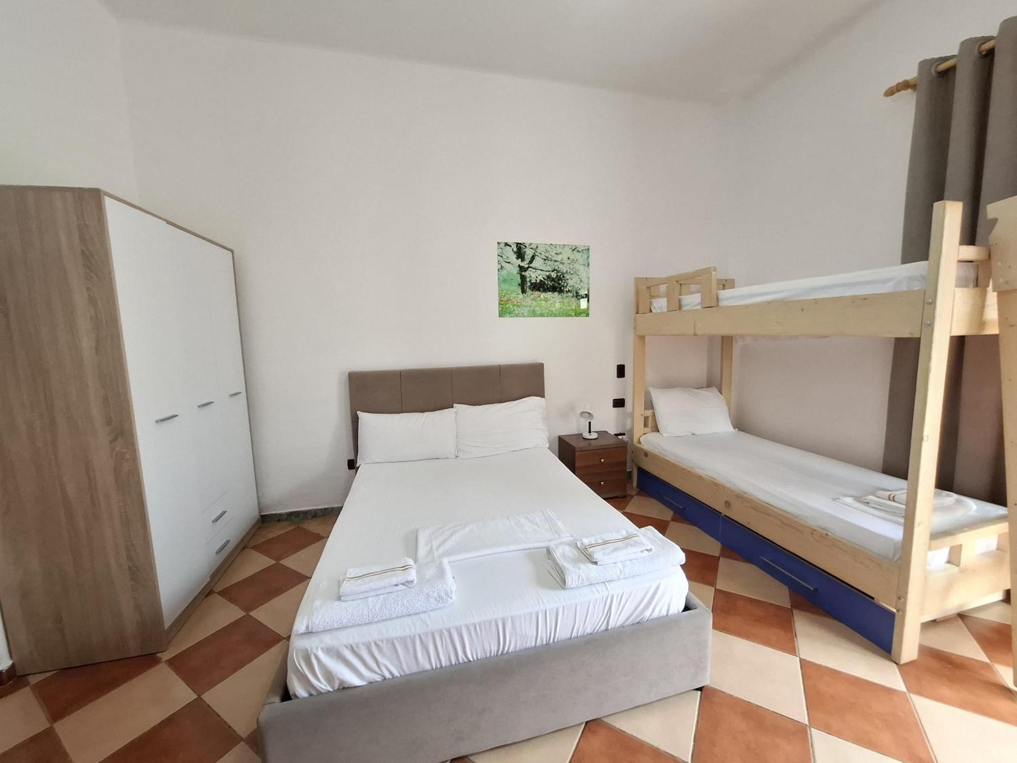 Hotel Sirena Radhimë Dış mekan fotoğraf