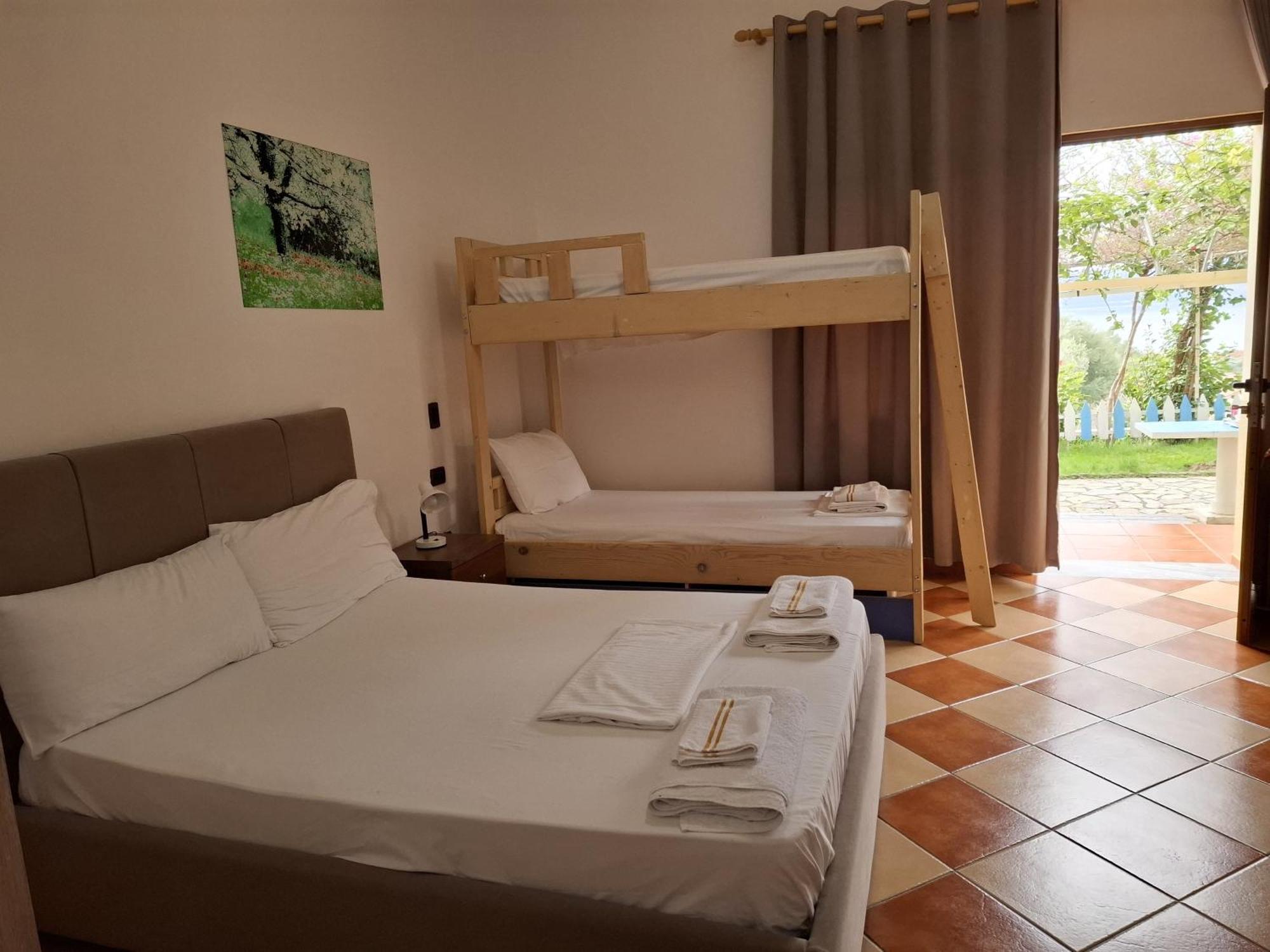 Hotel Sirena Radhimë Dış mekan fotoğraf